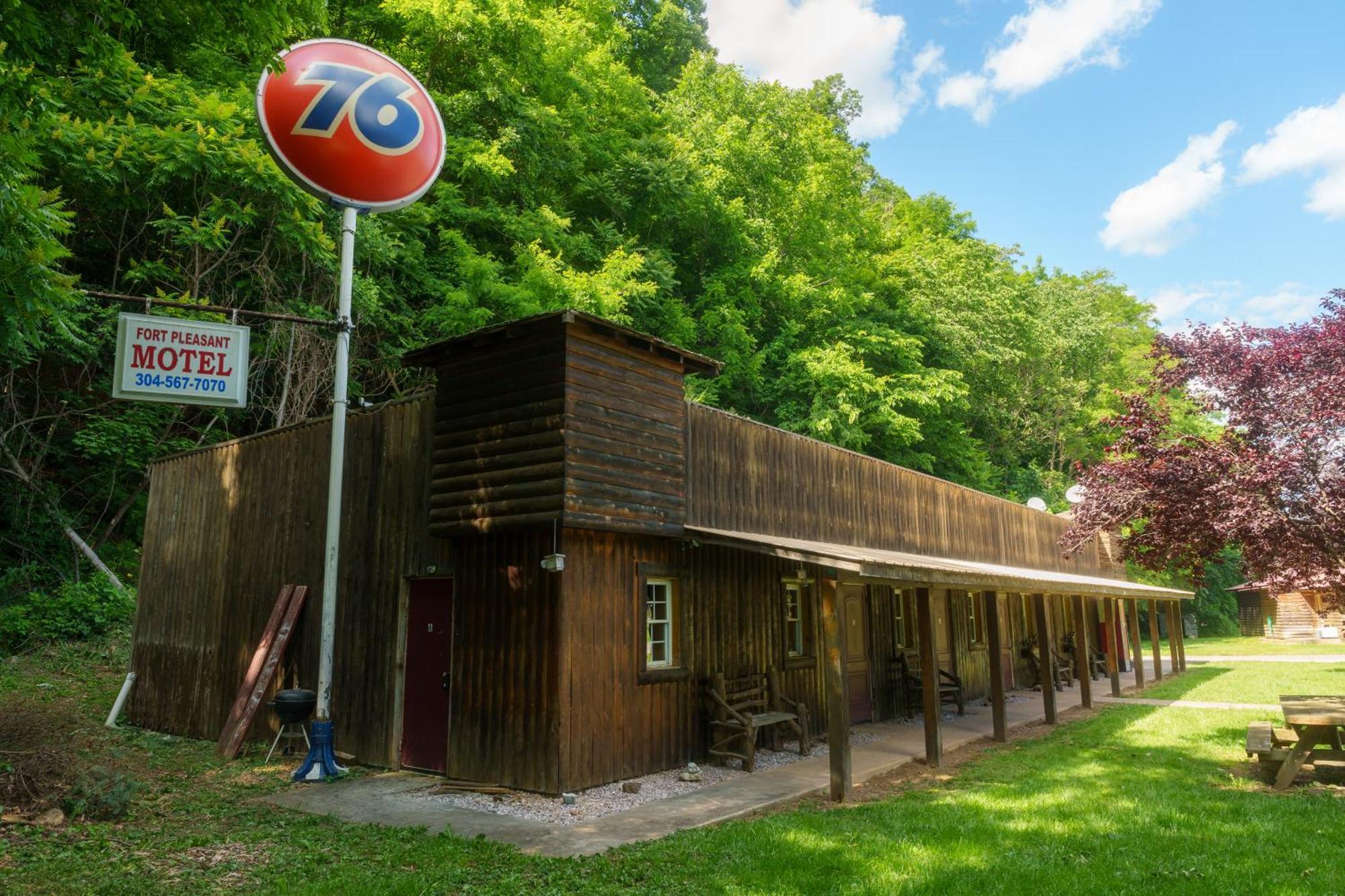 Seneca Pines Lodge Seneca Rocks Eksteriør billede