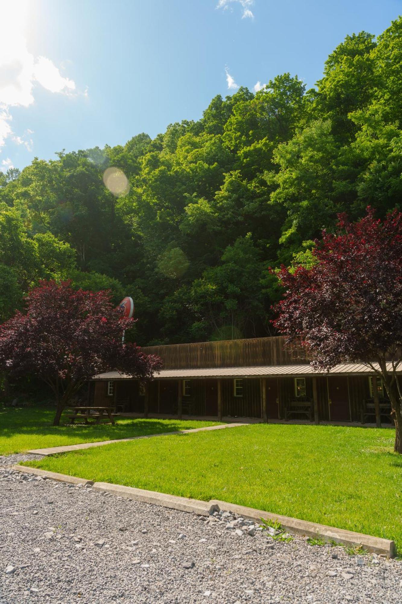 Seneca Pines Lodge Seneca Rocks Eksteriør billede